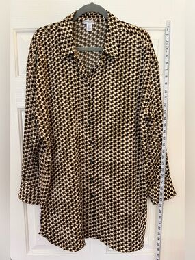 Black, Gold and Cream Geometric Print Button-Down Shirt With Silky Feel